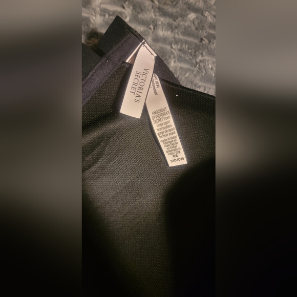 Victoria Secret Black Sports Bra 34D NWOT - Picture 4 of 5